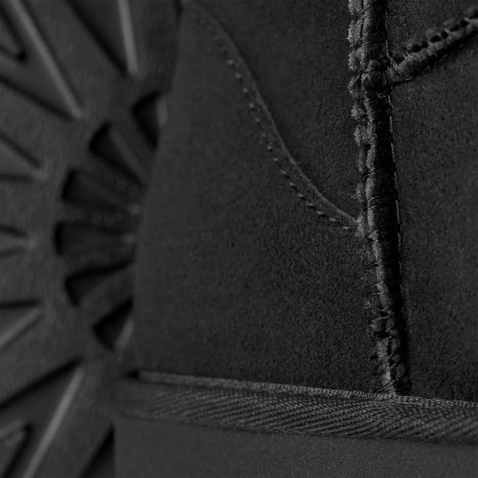 UGG Mens Classic Mini II Black — фото 5